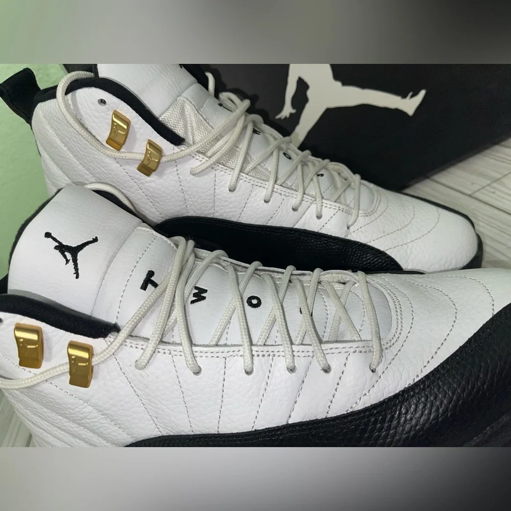 Preowned/lightly Used: Air Jordan 12 TAXI, white blk Varsity Red Retro, Size 10. - Picture 3 of 11